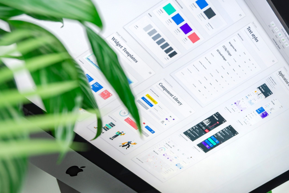 <a style="color:#ffffff" href="https://mapemond.com/our-services/#web-development-design-solutions">Web Development<br>& Design Solutions</a>